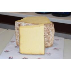 AOP Cantal fermier au lait cru