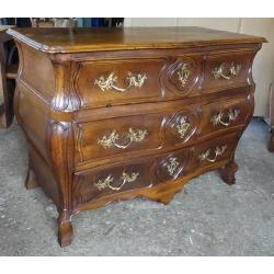 Commode époque Louis XV